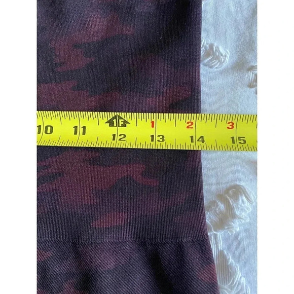 SPANX Leggings Women’s 2X Look At Me Now Camo Red - Picture 6 of 8